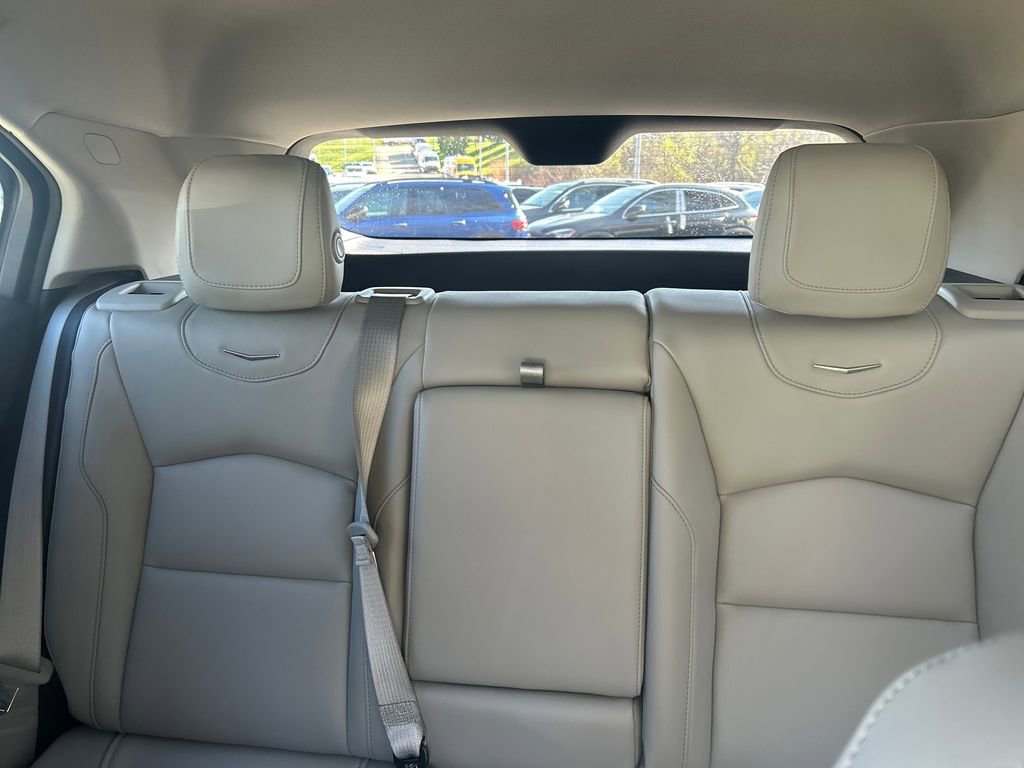 Used 2023 Cadillac XT4 Luxury image 16