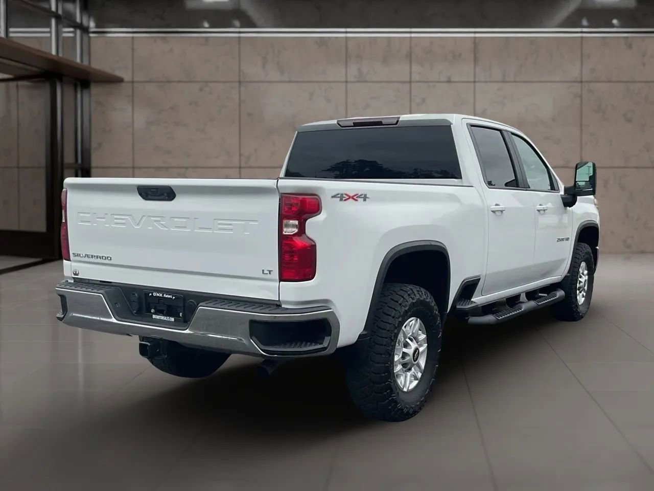 Used 2022 Chevrolet Silverado 2500 LT w/ Convenience Package image 6