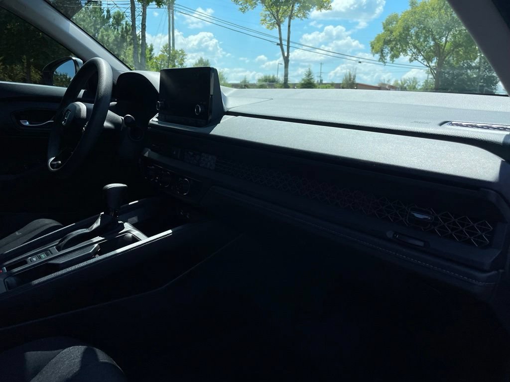 Certified 2025 Honda Accord LX image 37