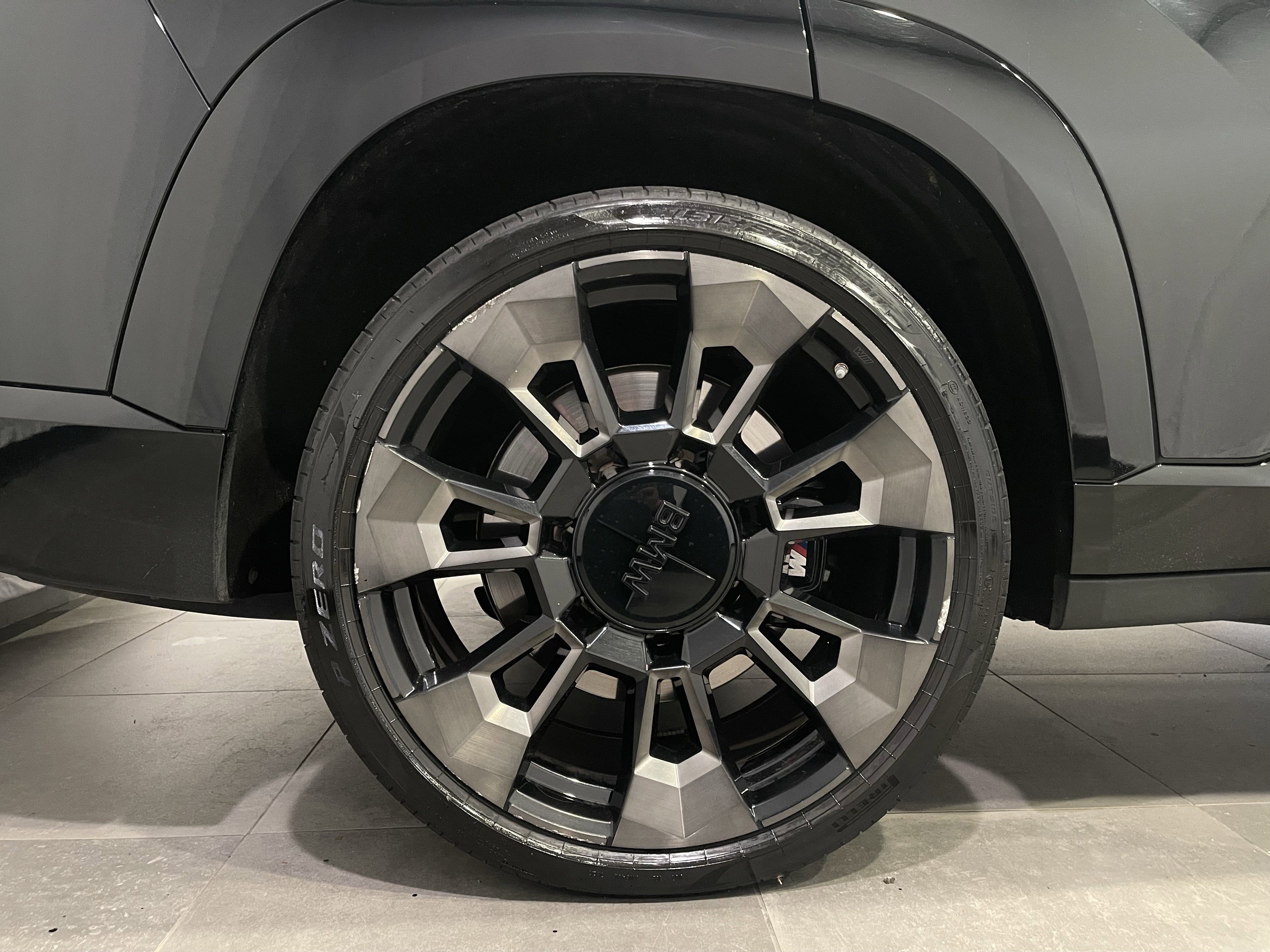 Certified 2024 BMW XM AWD/4WD image 9