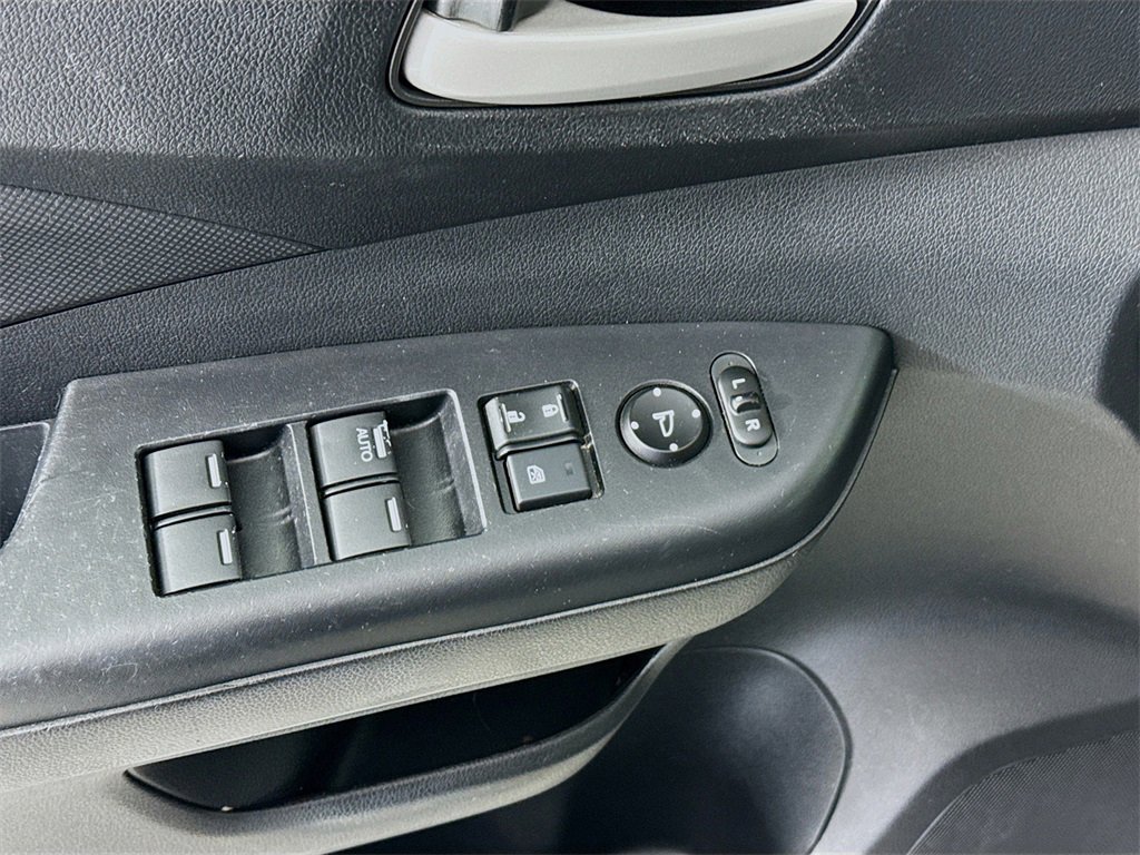 Used 2016 Honda CR-V SE image 18