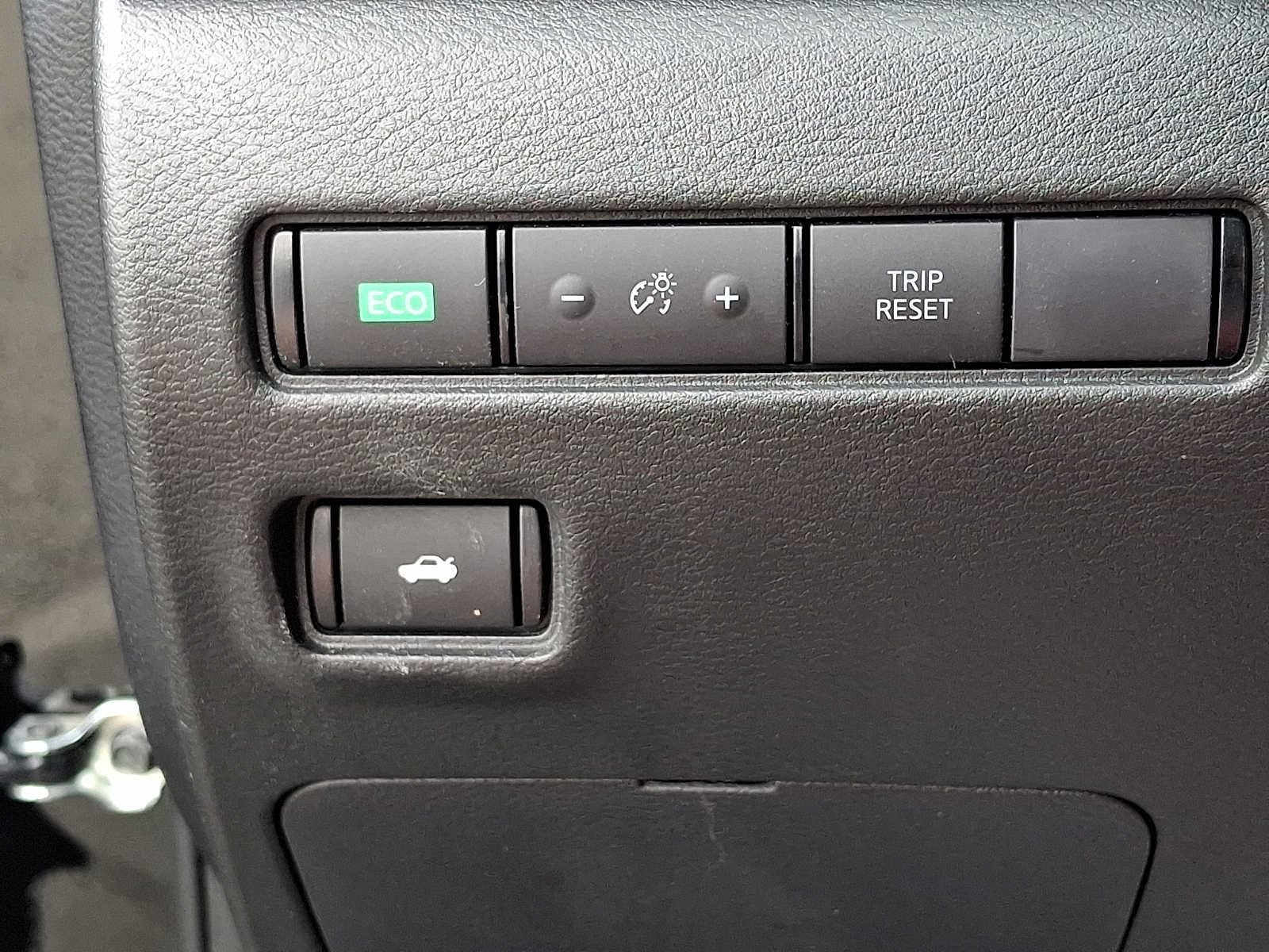 Used 2024 Nissan Sentra SR w/ SR Premium Package FWD image 23