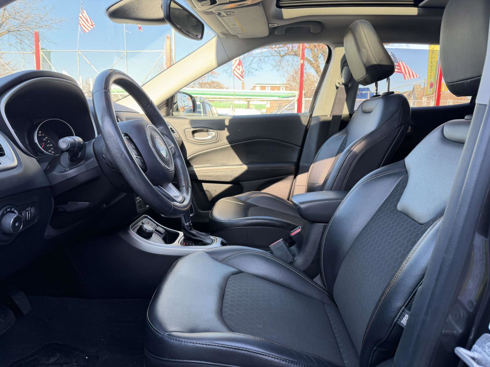 Used 2018 Jeep Compass Latitude w/ Popular Equipment Group image 19