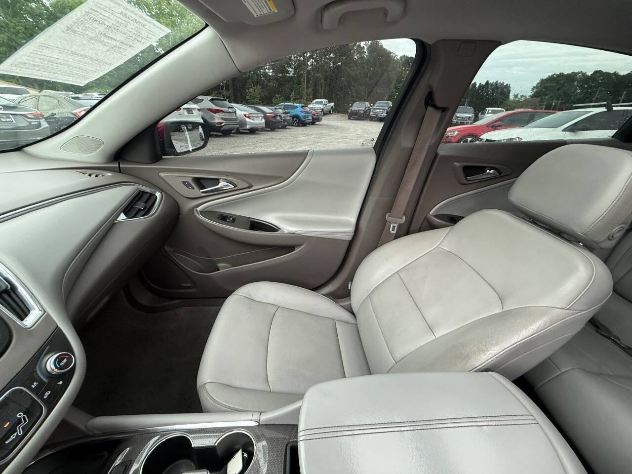 Used 2016 Chevrolet Malibu LT w/ Leather Package FWD image 20