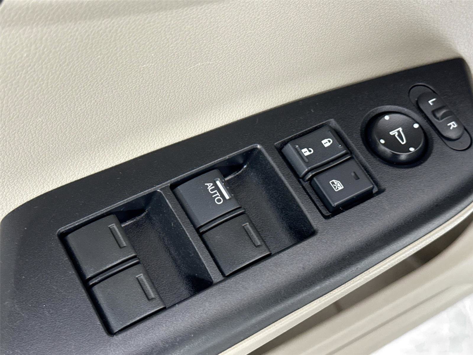 Used 2015 Honda Civic SE image 24