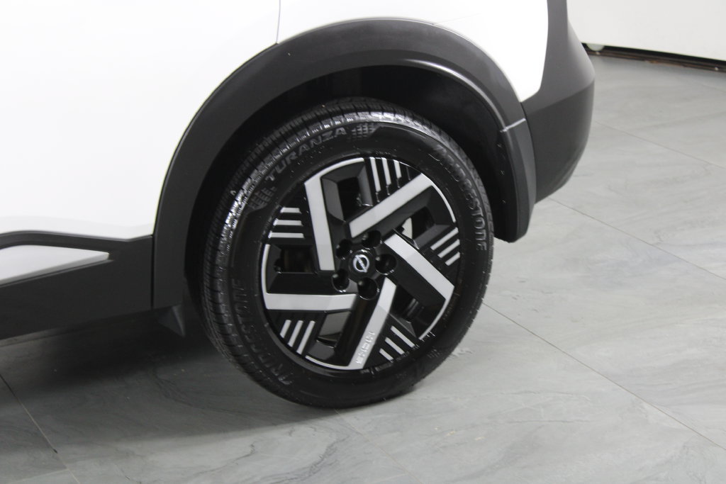 Certified 2026 Nissan Kicks SV FWD image 15