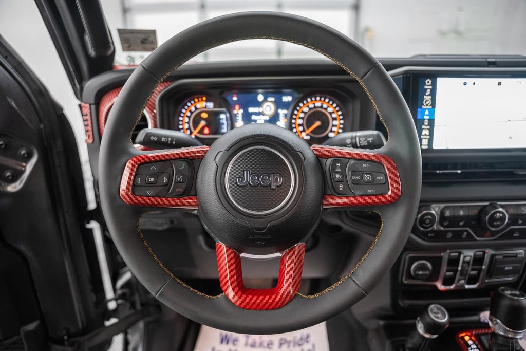 Used 2024 Jeep Wrangler Unlimited Sahara w/ Technology Group AWD/4WD image 30