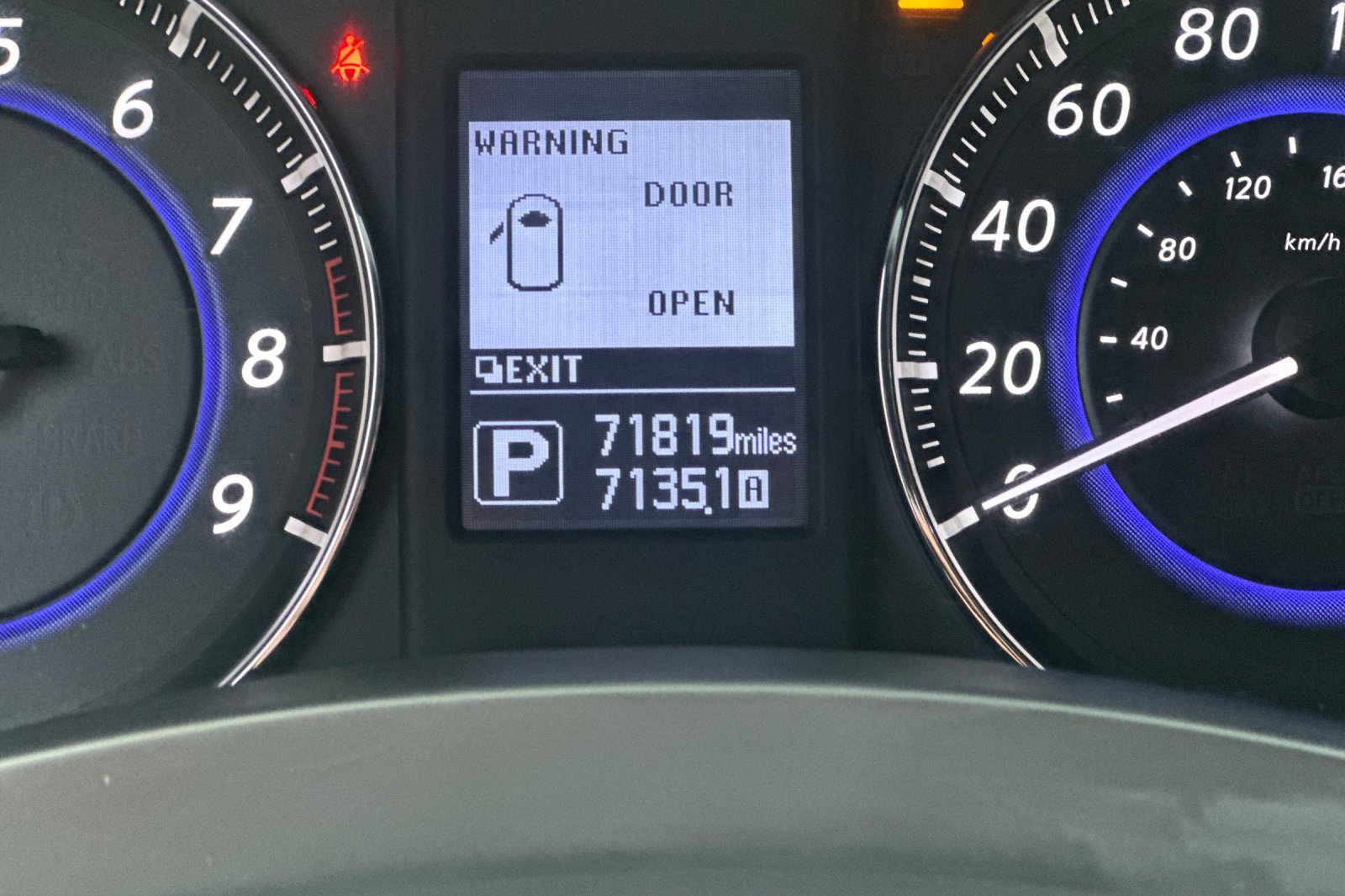 Used 2017 INFINITI QX70 AWD w/ Premium Package image 20