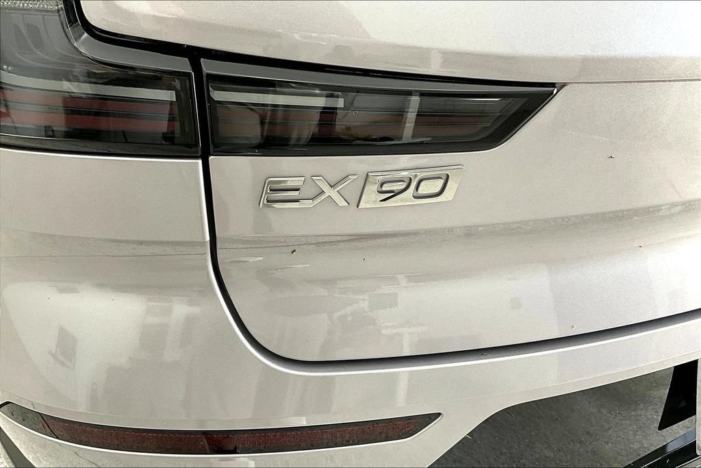New 2026 Volvo EX90 Plus RWD image 37