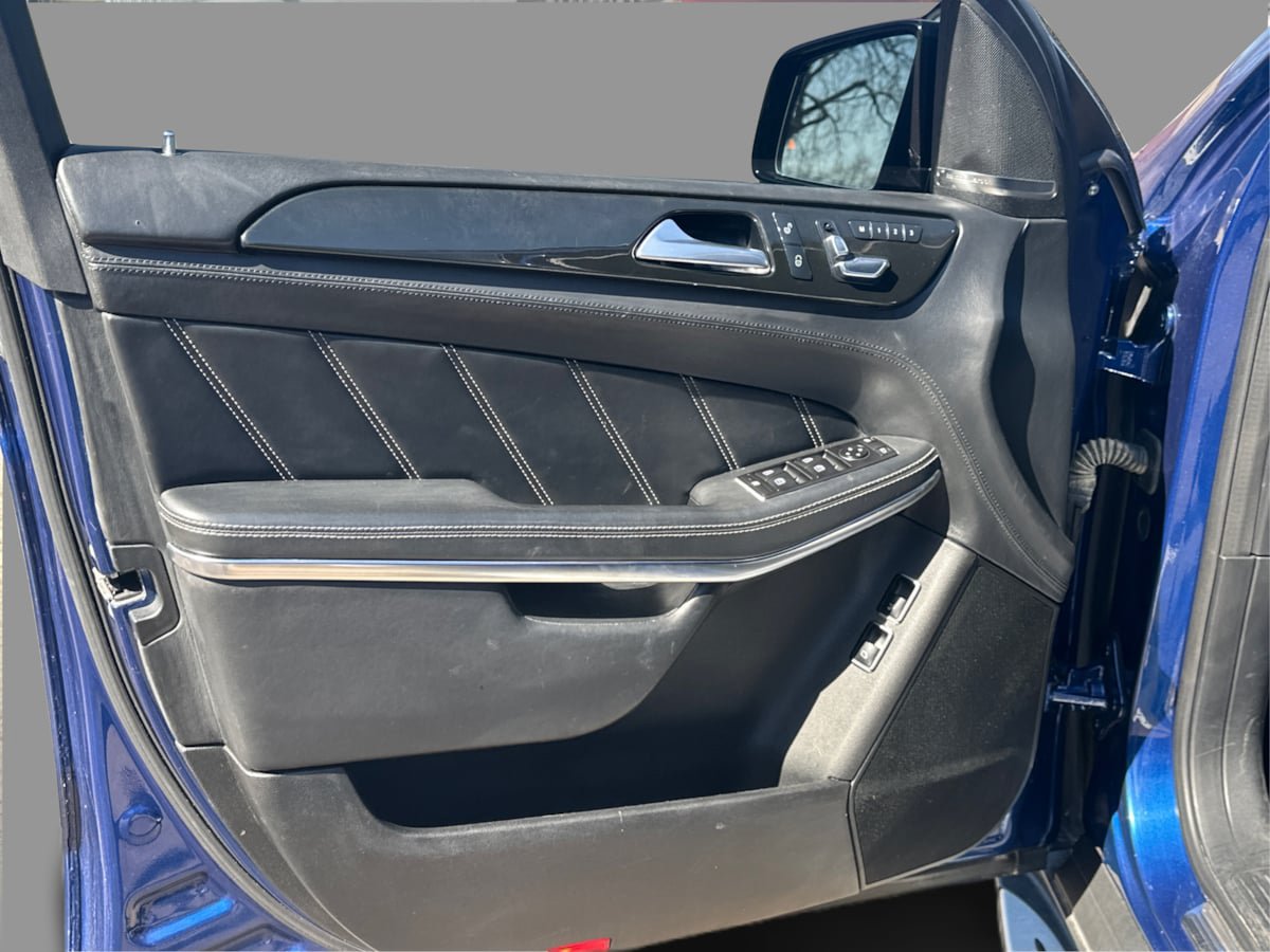 Used 2019 Mercedes-Benz GLS 63 AMG 4MATIC w/ AMG Night Styling Package image 35