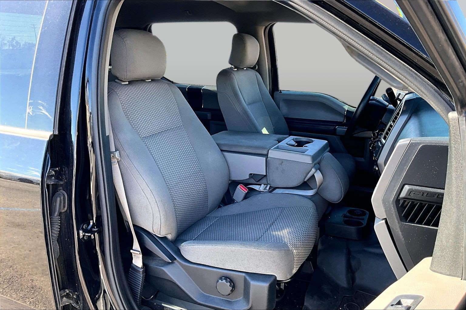 Used 2017 Ford F150 XLT w/ Equipment Group 301A Mid RWD image 7