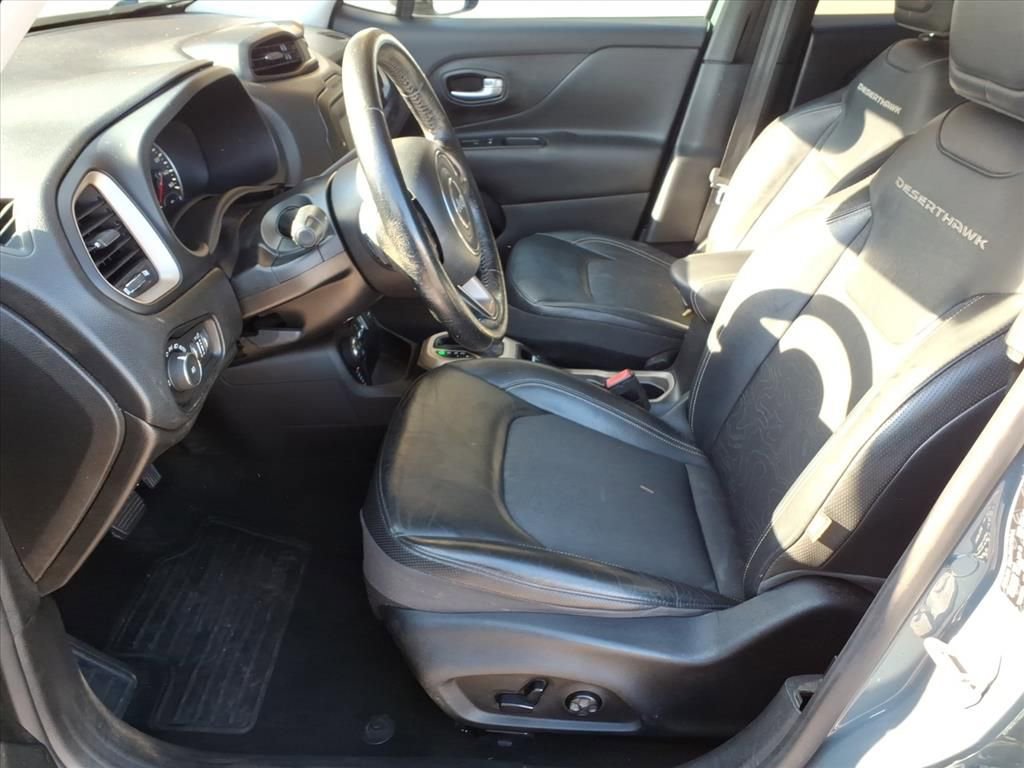 Used 2017 Jeep Renegade Trailhawk image 13