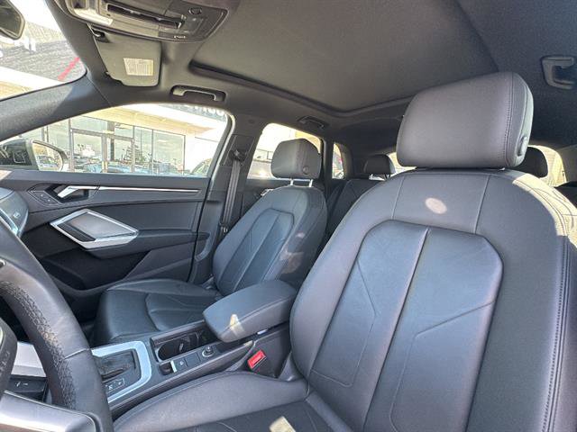 Used 2025 Audi Q3 2.0T Premium image 14