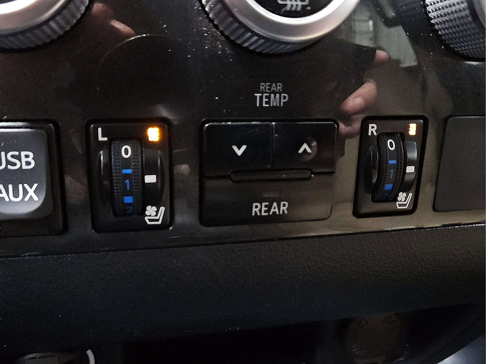 Certified 2019 Toyota Sequoia Platinum AWD/4WD image 14