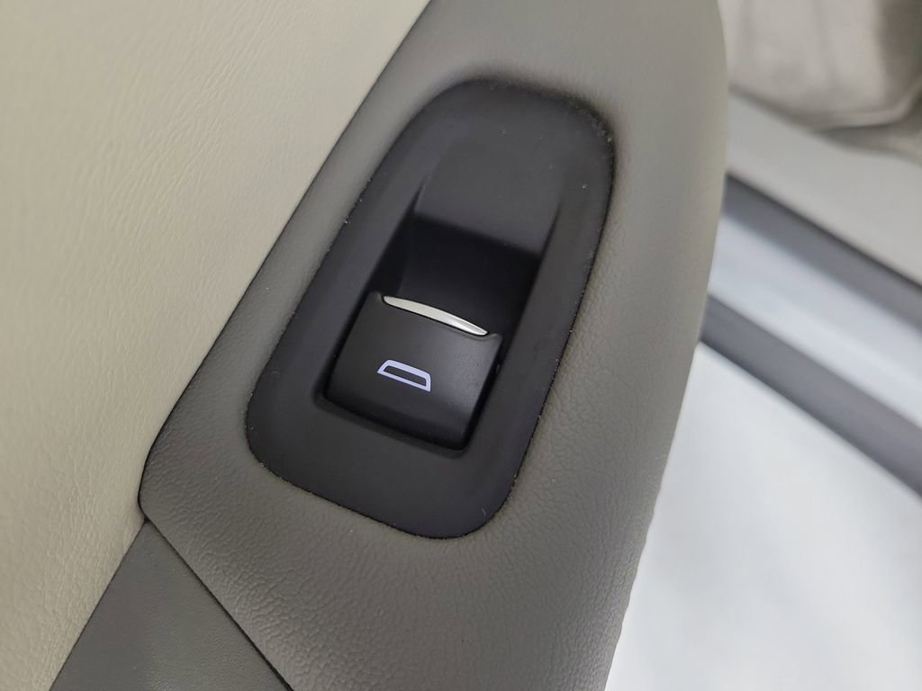Certified 2024 Cadillac XT5 Premium Luxury FWD image 14