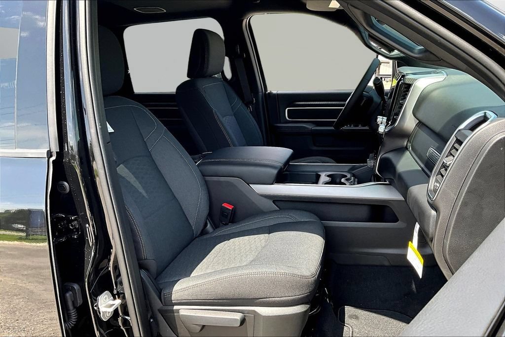 New 2026 RAM 2500 Big Horn AWD/4WD image 11