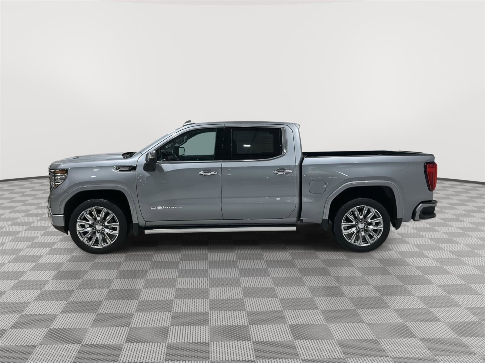 Used 2025 GMC Sierra 1500 Denali w/ Denali Reserve Package image 2