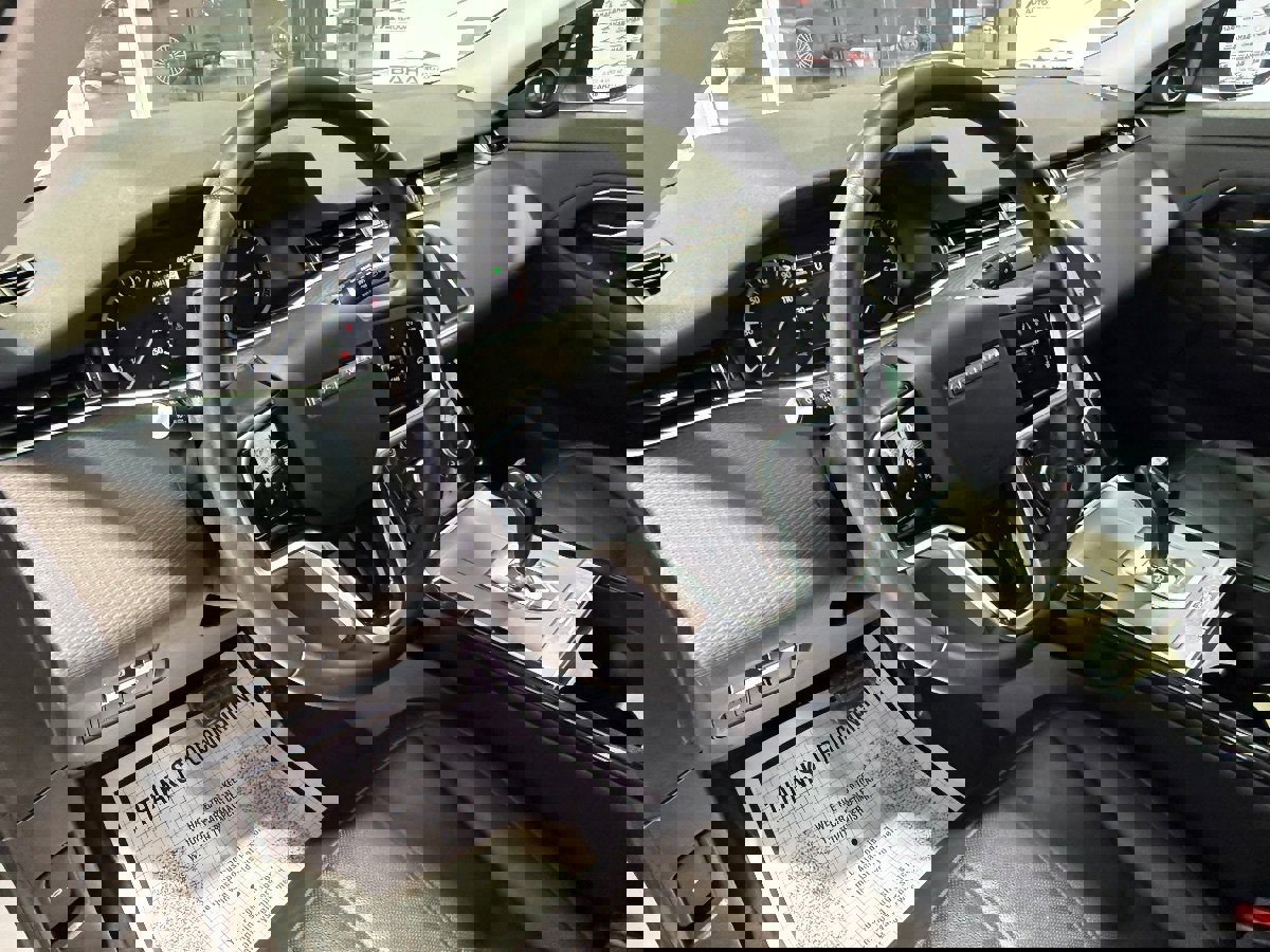 Used 2023 Land Rover Range Rover Evoque S image 25