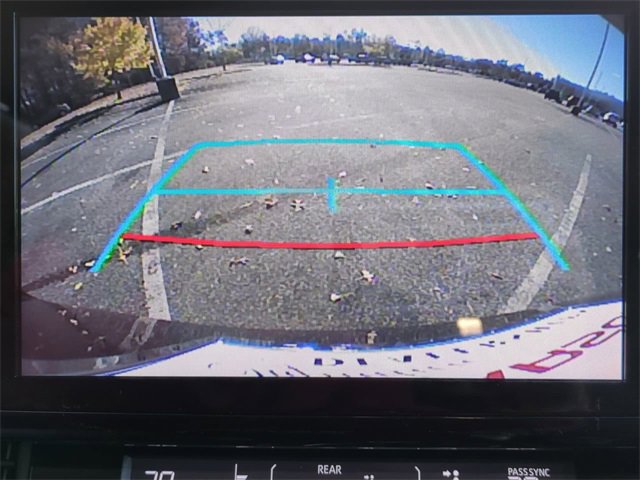 Used 2024 Toyota Sienna XLE image 21