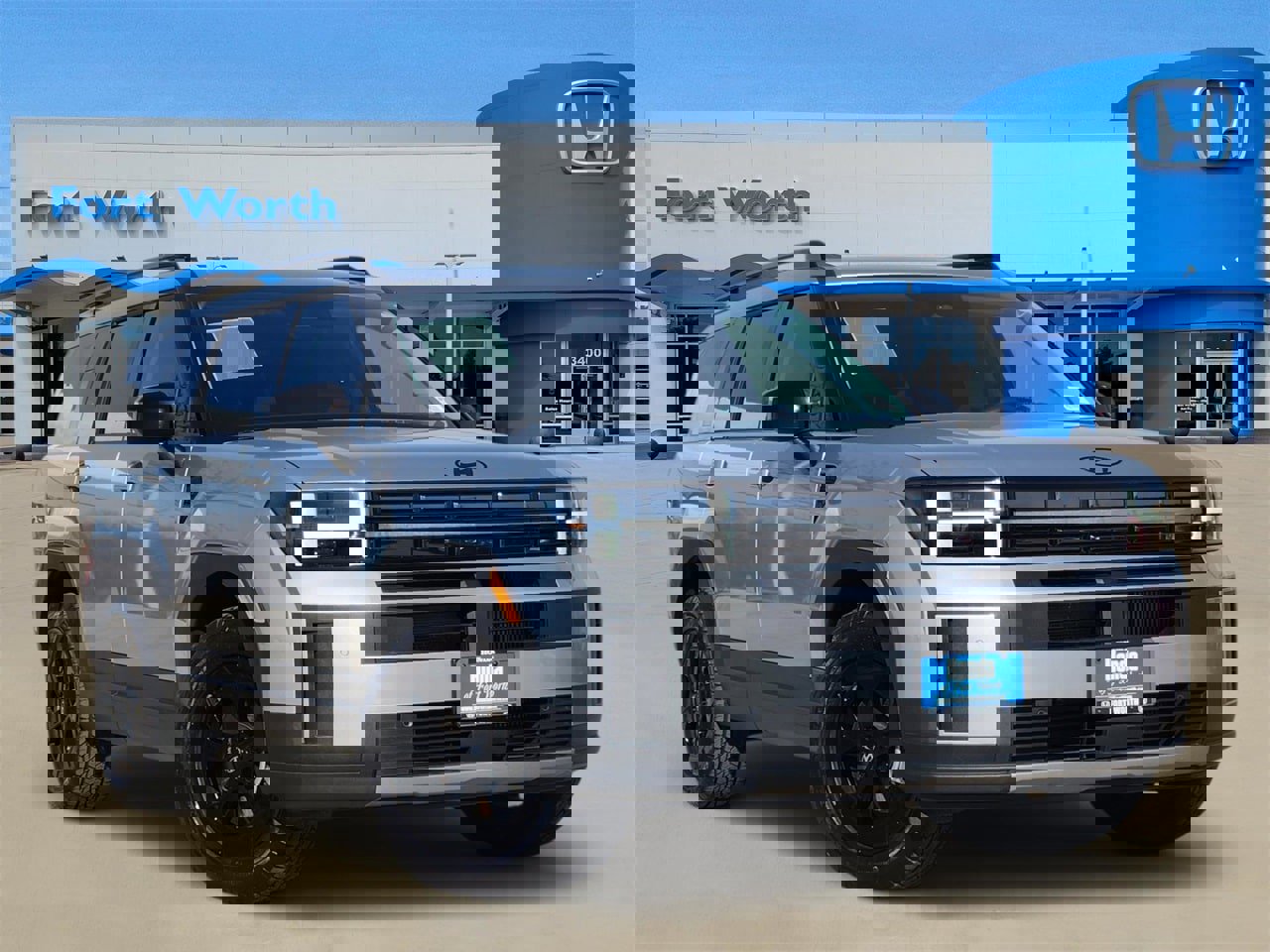 Used 2024 Hyundai Santa Fe XRT image 1