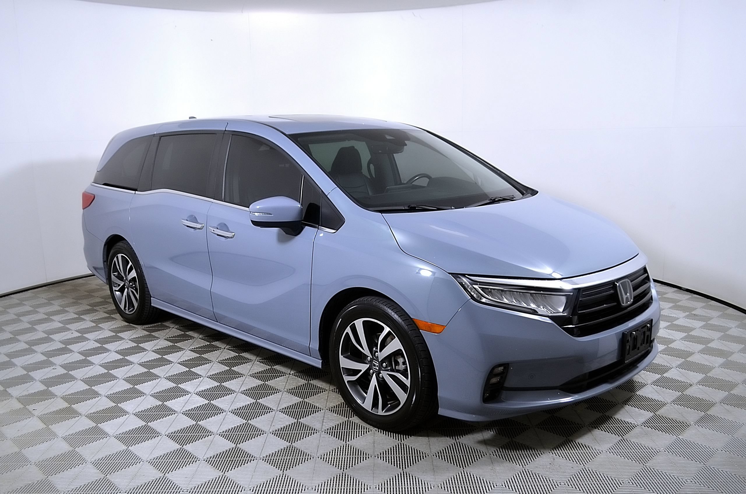 Used 2024 Honda Odyssey Touring image 6