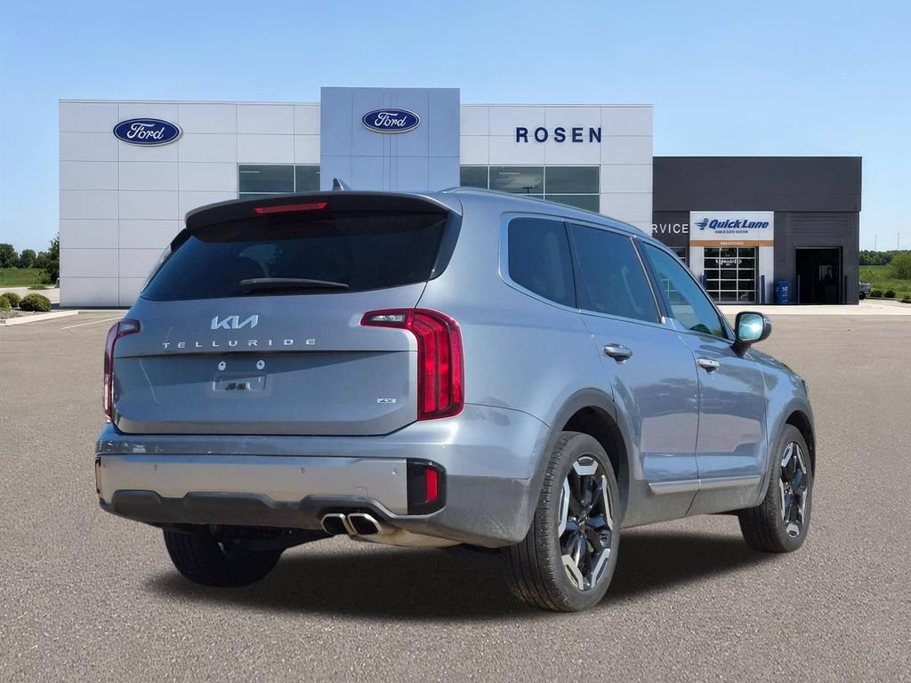 Used 2025 Kia Telluride S AWD/4WD image 3