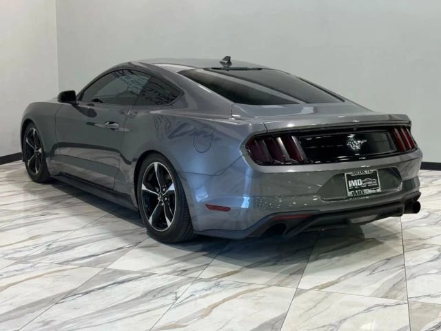 Used 2022 Ford Mustang EcoBoost image 8
