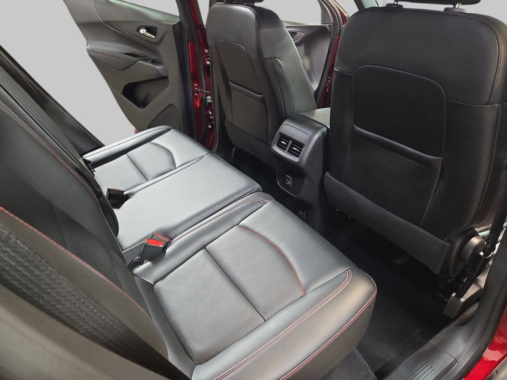 Used 2023 Chevrolet Equinox RS w/ RS Leather Package AWD/4WD image 12