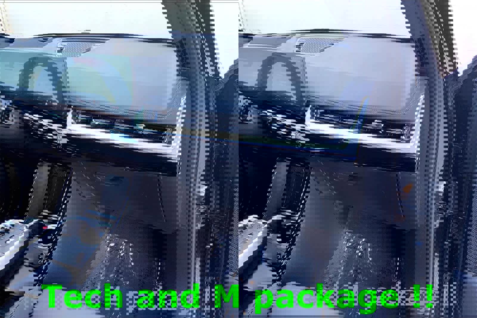 Used 2025 BMW X1 xDrive28i w/ Technology Package image 24