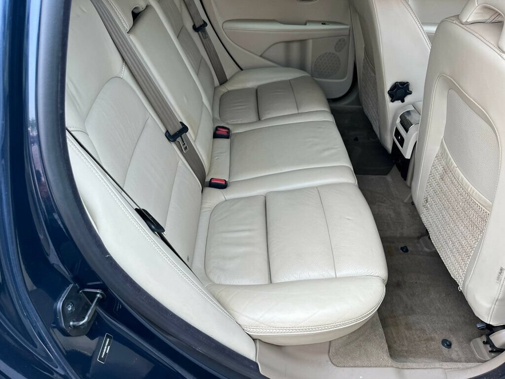 Used 2012 Volvo XC70 3.2 AWD/4WD image 32