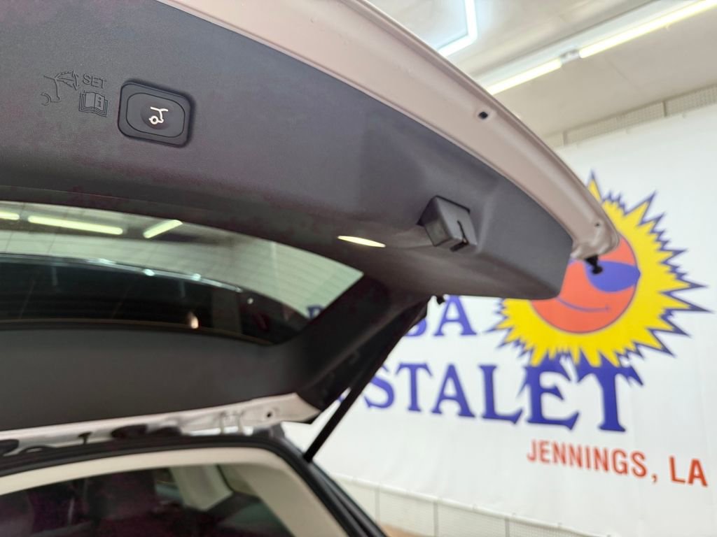 Used 2025 Lincoln Nautilus Reserve image 19