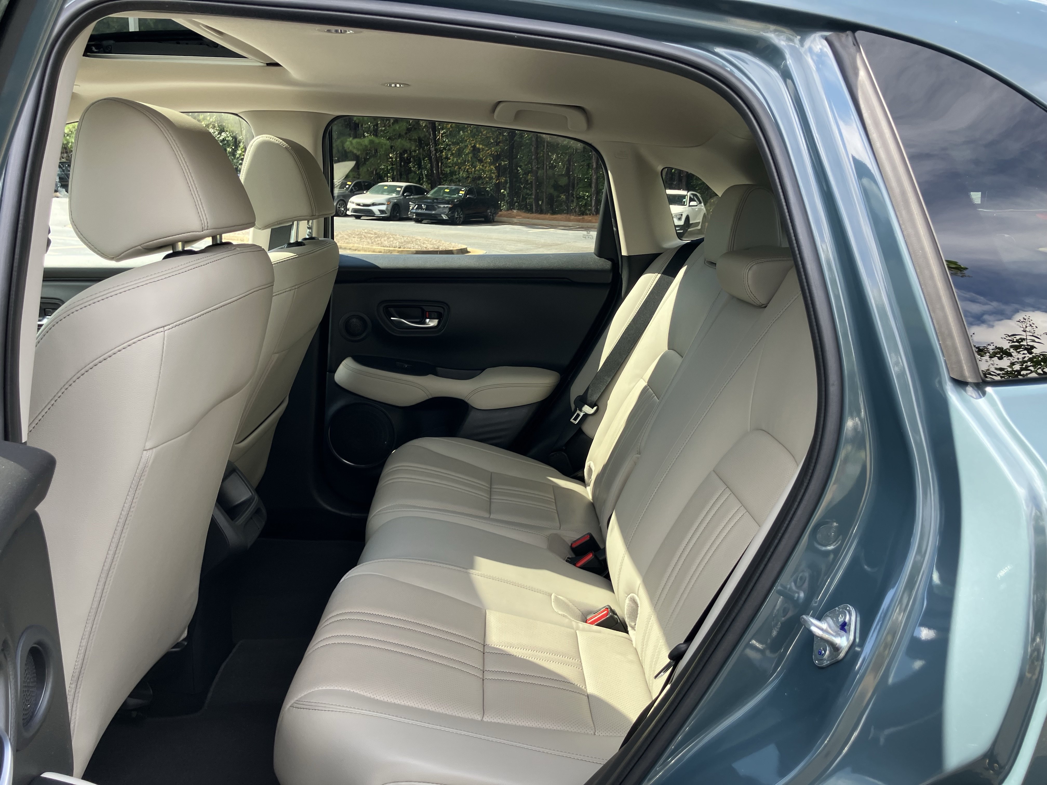 Used 2025 Honda HR-V EX-L image 31