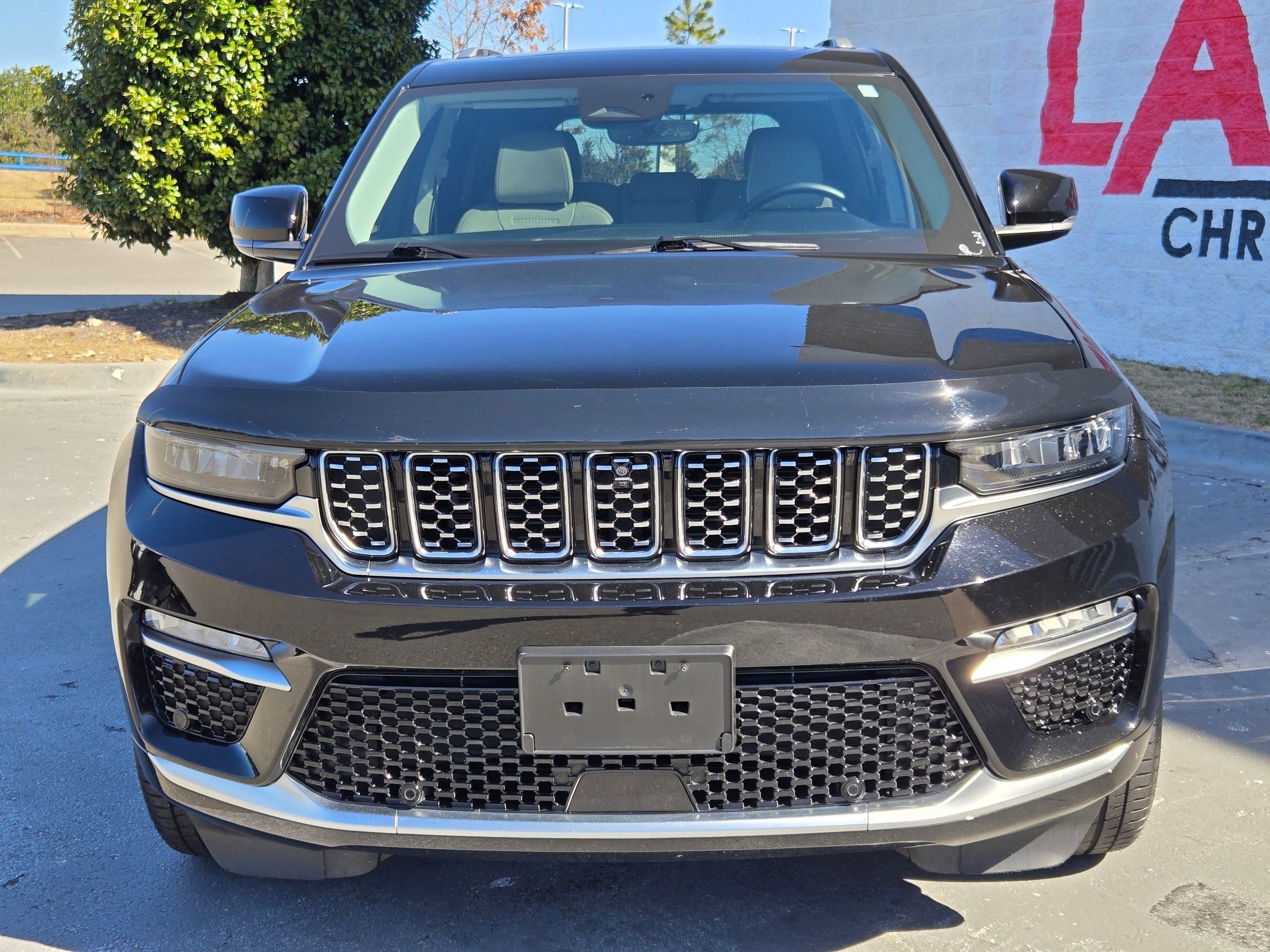 Used 2022 Jeep Grand Cherokee Summit image 2