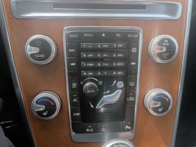 Used 2017 Volvo XC60 T5 Inscription image 23