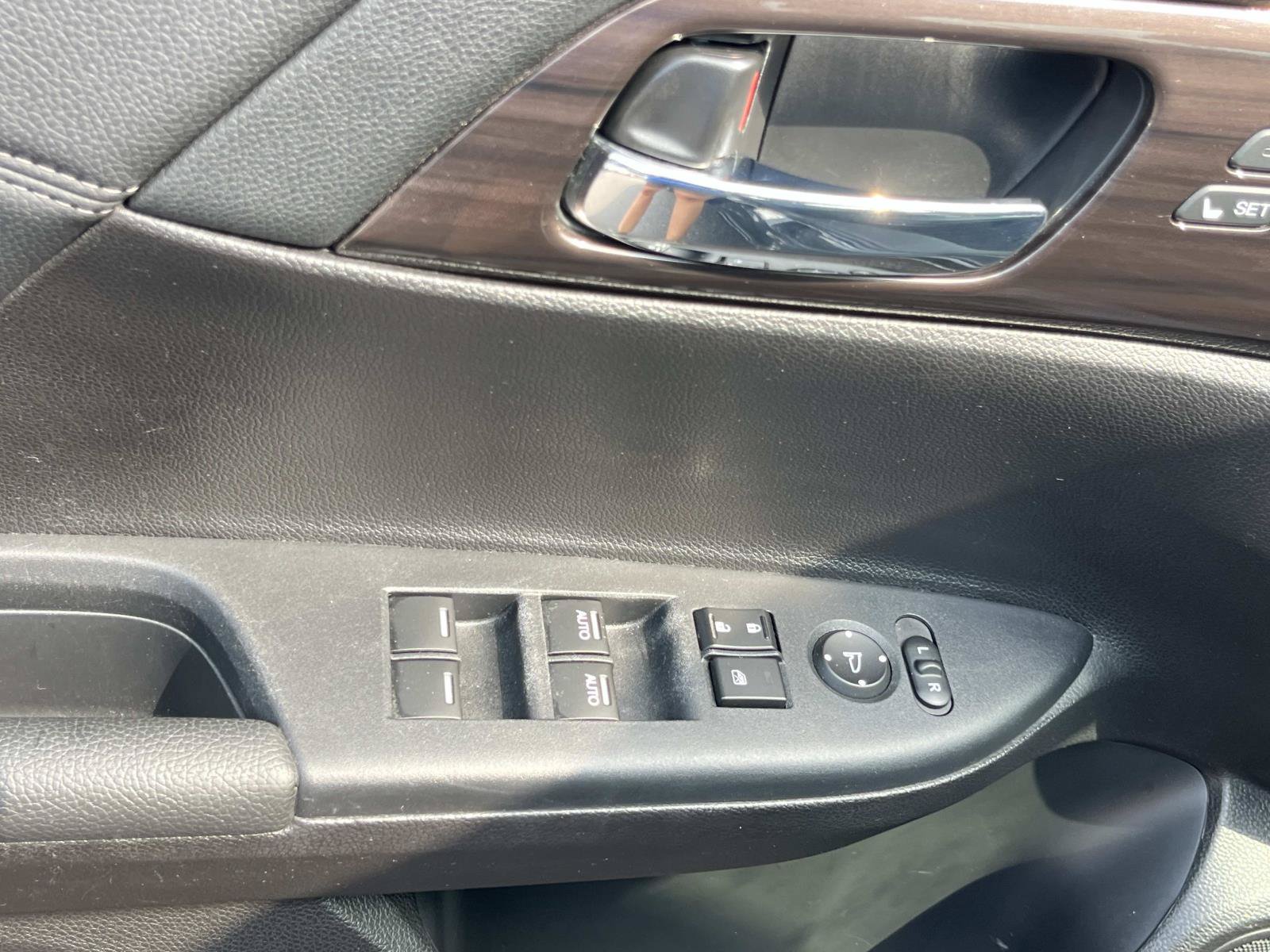 Used 2016 Honda Accord EX-L image 27