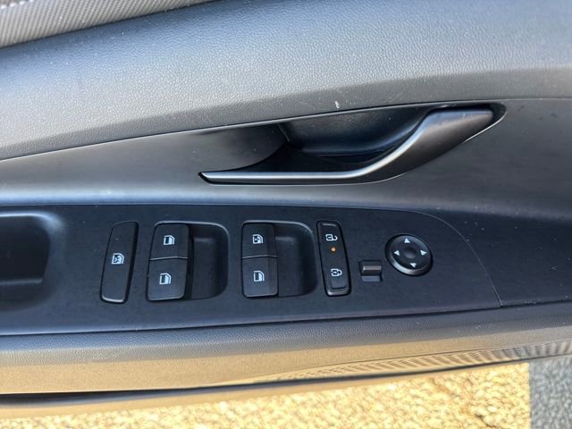 Used 2025 Hyundai Elantra Sport image 20