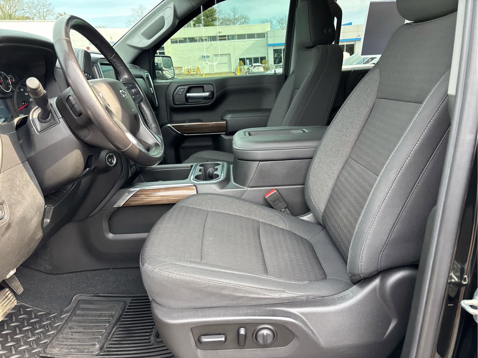 Used 2020 Chevrolet Silverado 1500 LT Trail Boss image 8