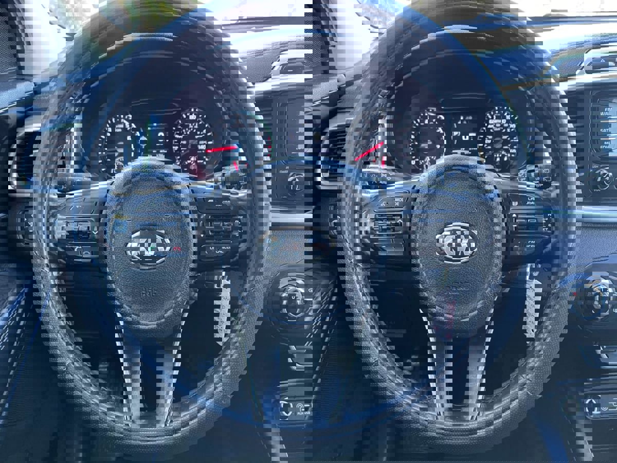 Used 2016 Kia Sorento LX w/ LX Convenience Package image 23