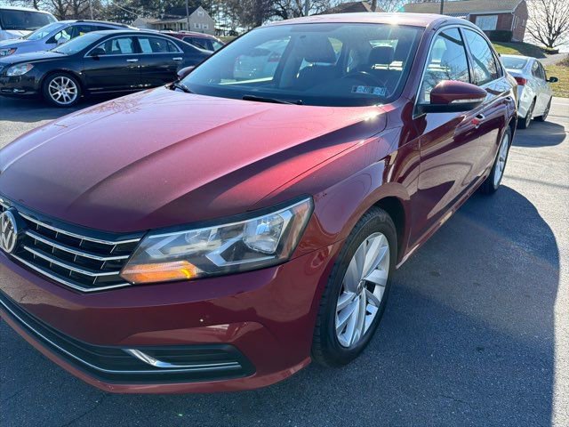 Used 2018 Volkswagen Passat 2.0T SE image 4
