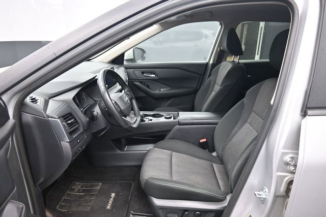 Used 2025 Nissan Rogue SV AWD/4WD image 18