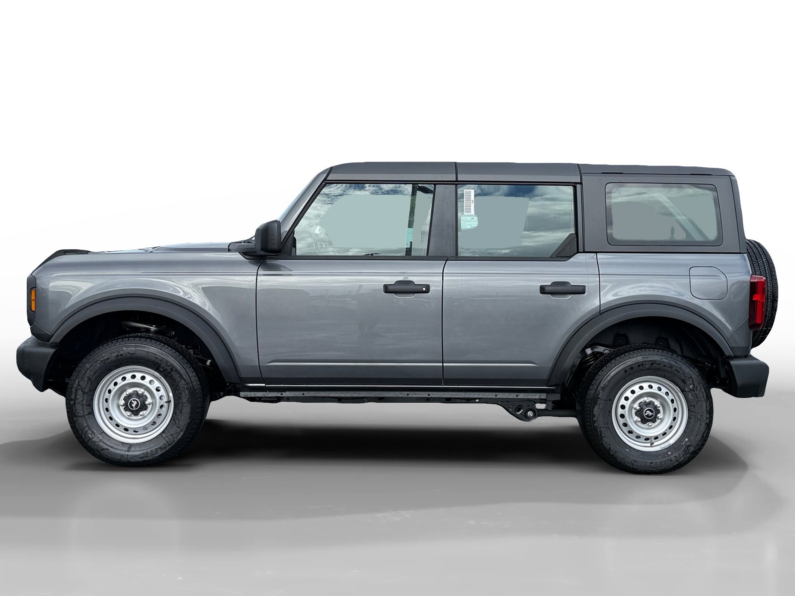 New 2025 Ford Bronco 4-Door image 2