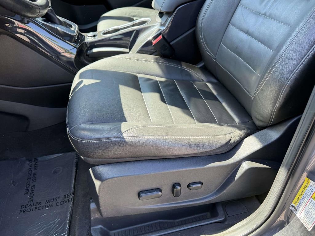 Used 2014 Ford Escape Titanium FWD image 17