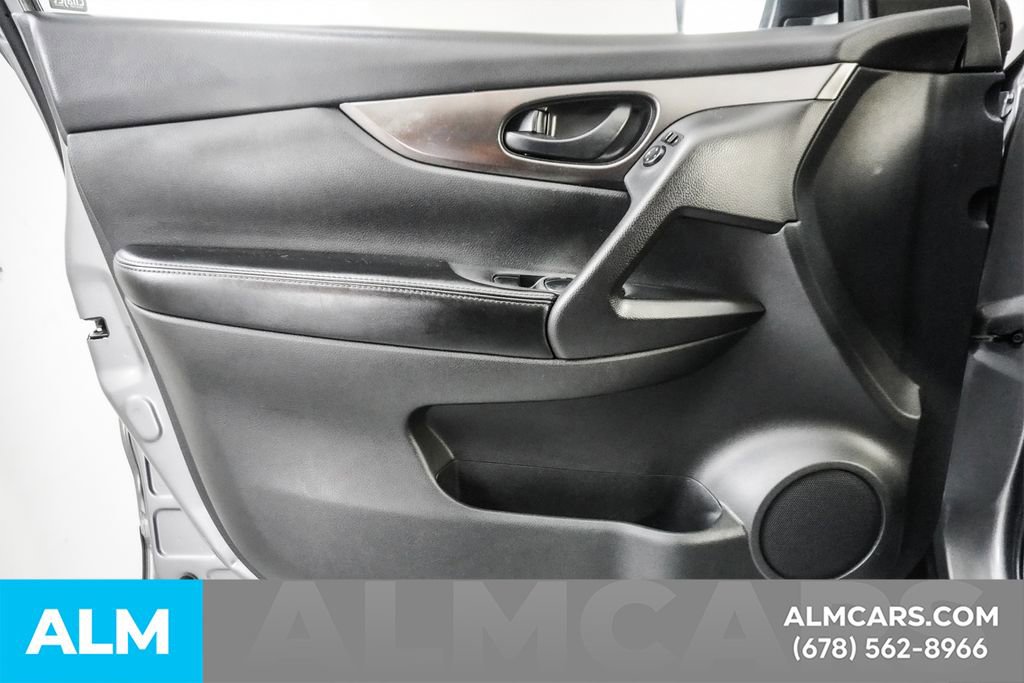 Used 2018 Nissan Rogue Sport S w/ S Appearance Package FWD image 41