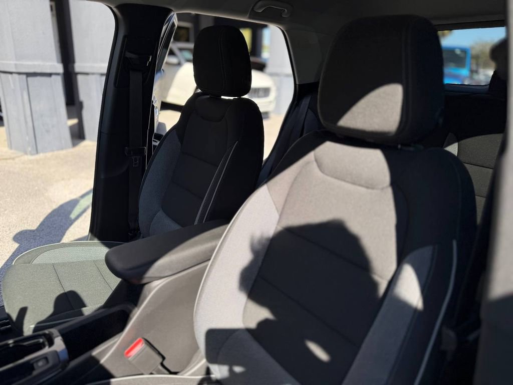 Used 2025 Chevrolet TrailBlazer LT image 26