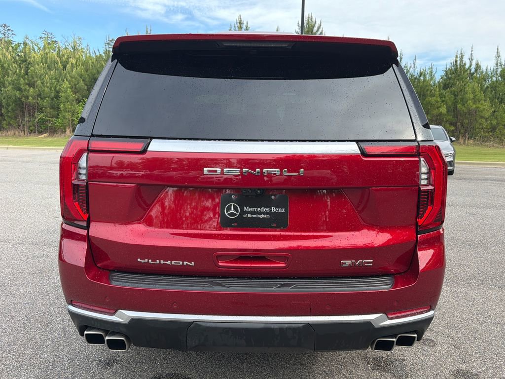 Used 2025 GMC Yukon Denali w/ Denali Reserve Package image 11