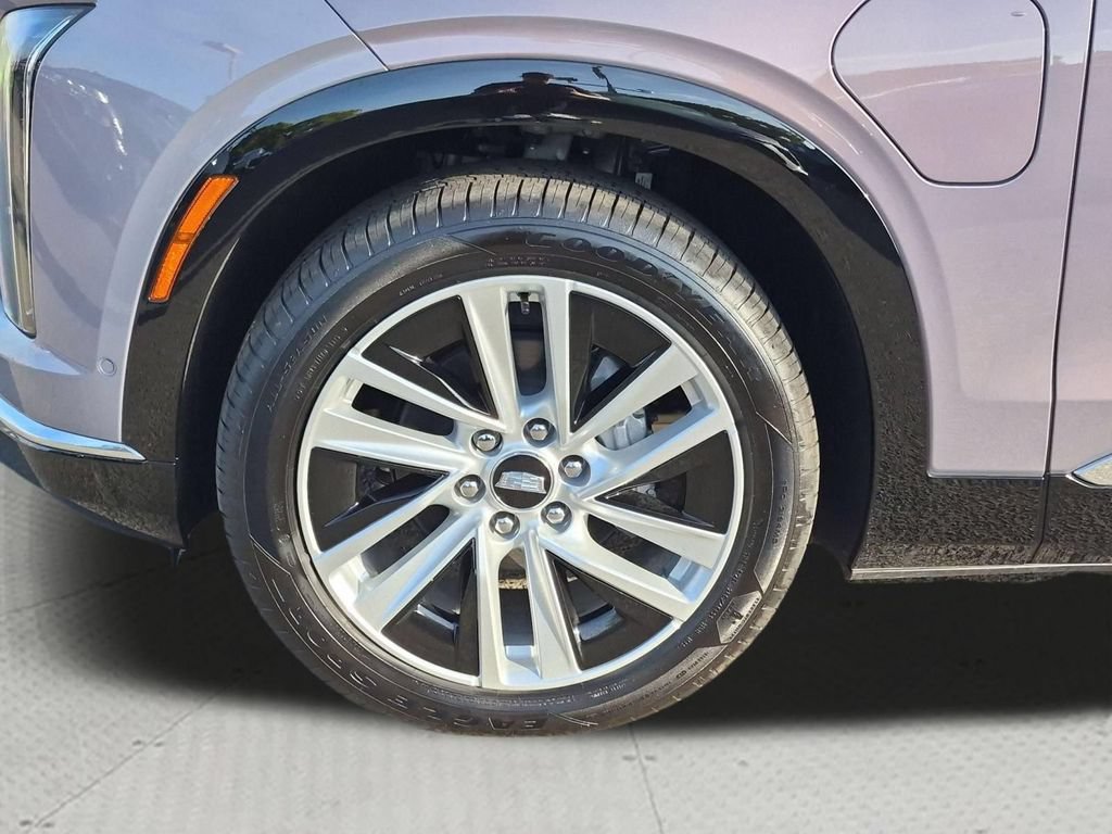 Certified 2026 Cadillac Vistiq Luxury AWD/4WD image 31