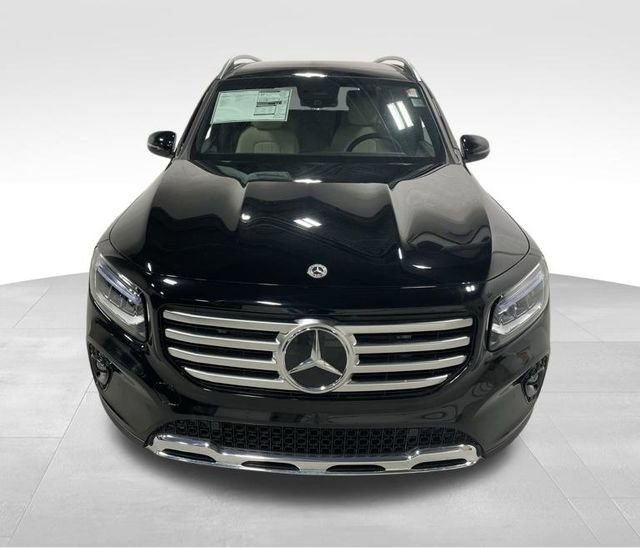 Used 2025 Mercedes-Benz GLB 250 4MATIC image 3