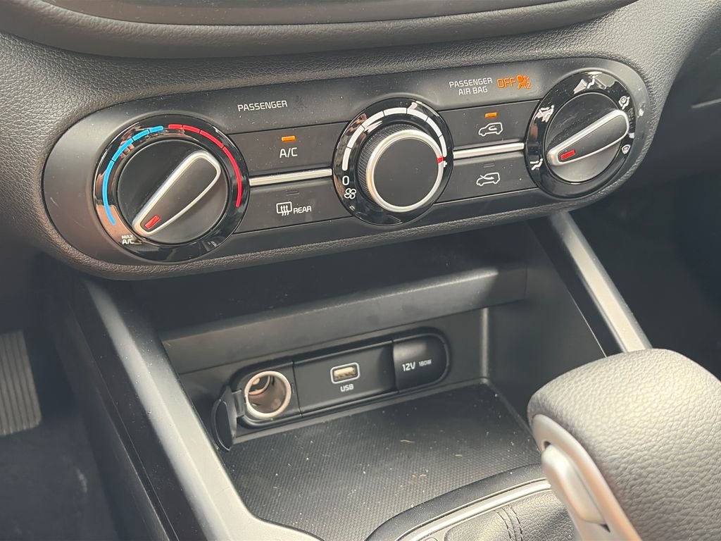 Used 2025 Kia Soul LX FWD image 21