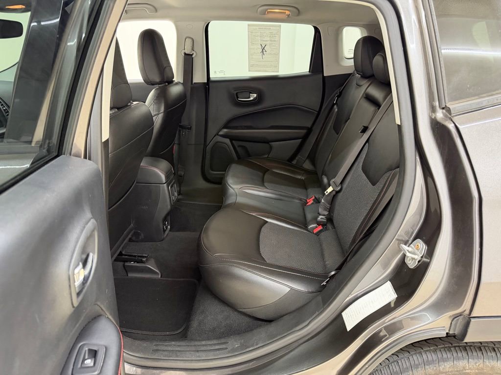 Used 2020 Jeep Compass Trailhawk image 15