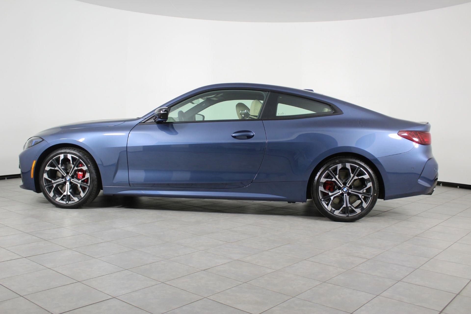 New 2026 BMW 430i Coupe w/ M Sport Package RWD image 2